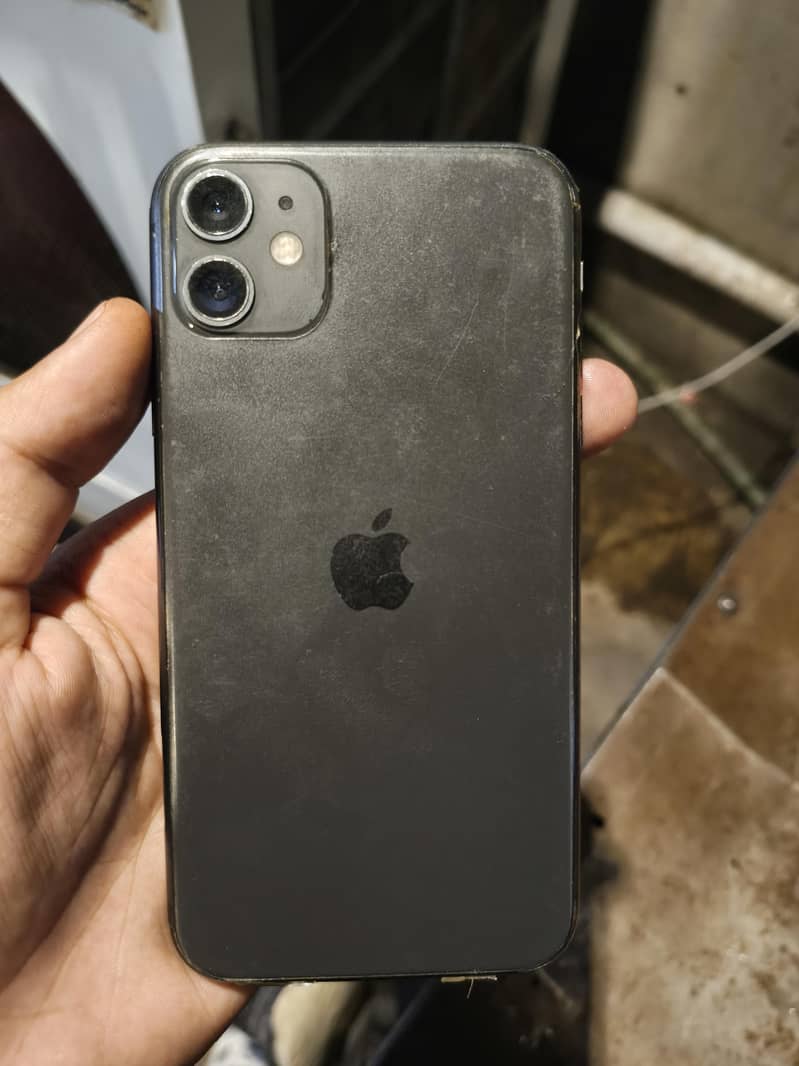 Apple iPhone 11 4
