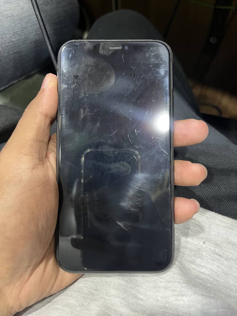 Apple iPhone 11 3