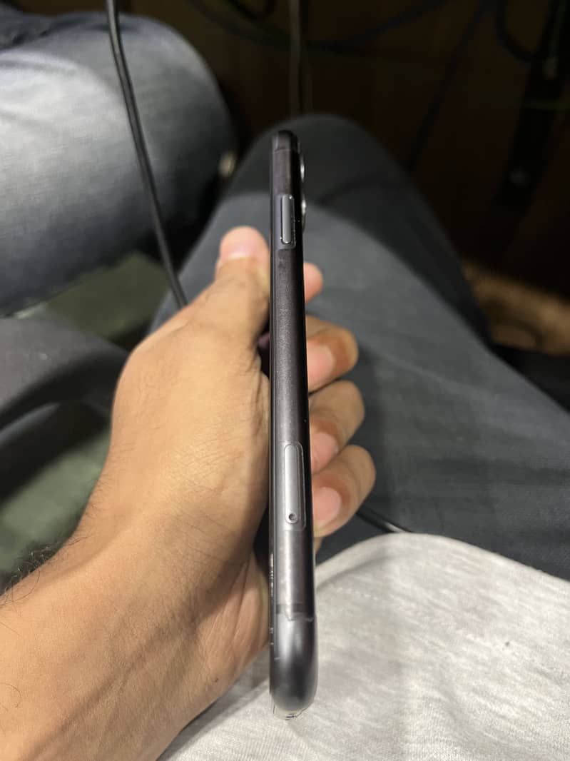 Apple iPhone 11 5