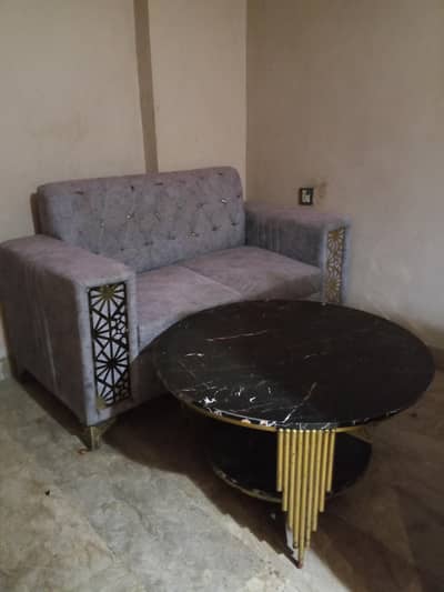 2 seater Soffa with table