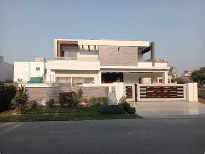 SYED BROTHERS PROUDLY OFFERS: 1-Kanal Elegant Old Bungalow Is Available In The Best Block Of DHA Lahore.