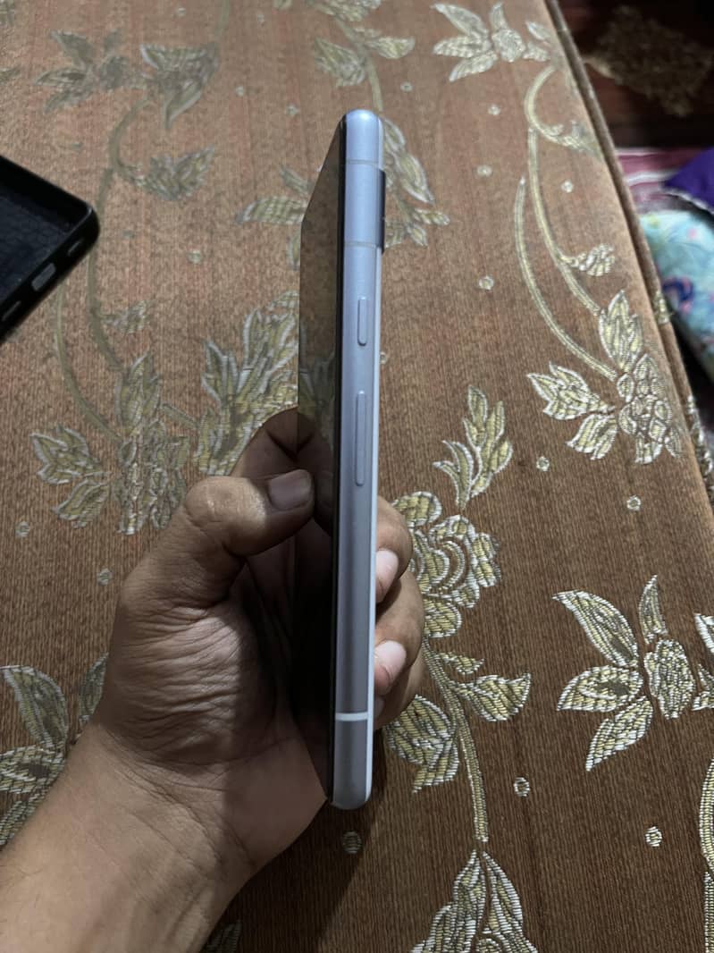 Google Pixel 7a 1