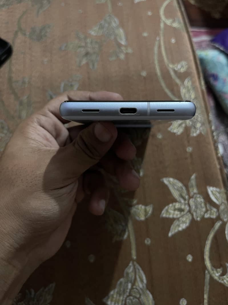 Google Pixel 7a 3