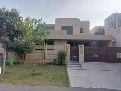 1-KANAL ELEGANT AND FULLY MAINTAINED SUPER HOT LOCATED BUNGALOW IS AVAILABLE IN THE BEST BLOCK OF DHA LAHORE