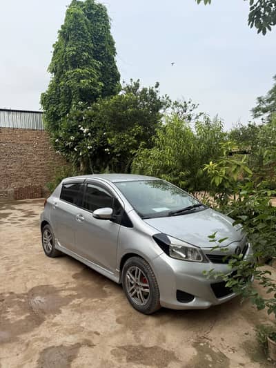 Toyota Vitz 2012/13 sindh registered biometric avlbl