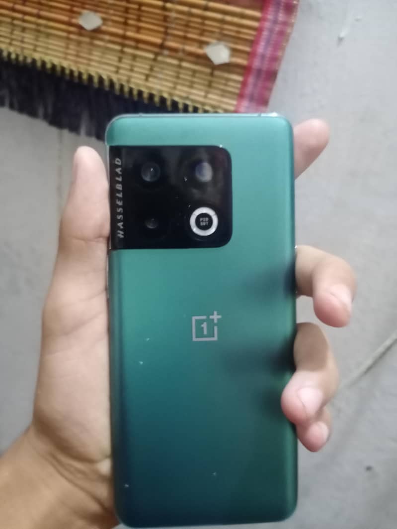 One Plus 10 Pro 3