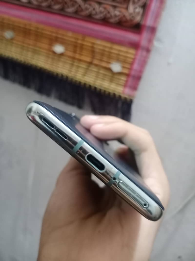 One Plus 10 Pro 5