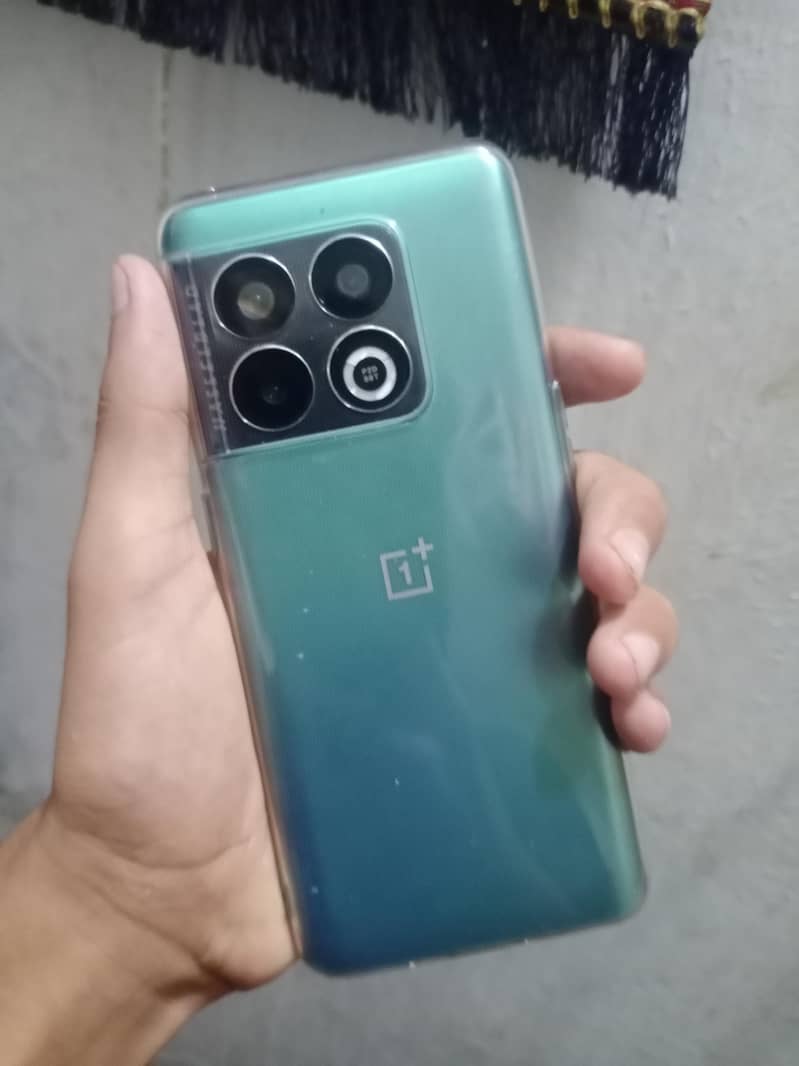 One Plus 10 Pro 6