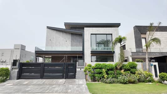 1 Kanal House Is Available For Sale