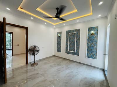 SYED BROTHERS PROUDLY OFFERS: 5-Marla Elegant And Fully Maintained Bungalow Is Available In The Best Block Of DHA Lahore.