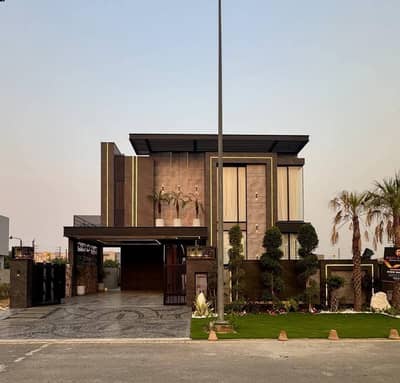 SYED BROTHERS PROUDLY OFFERS: 1-Kanal Elegant And Fully Maintained Bungalow Is Available For Sale in DHA Phase 7 Near Carefour, Lahore.