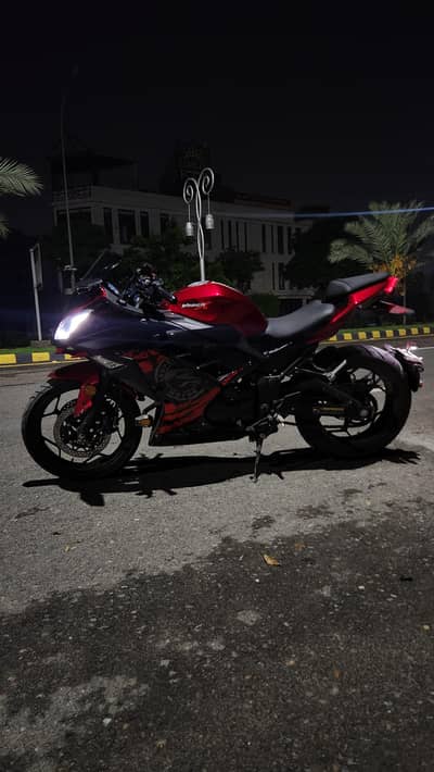 Brand New Kawasaki ninja 250r ( replica 250cc)