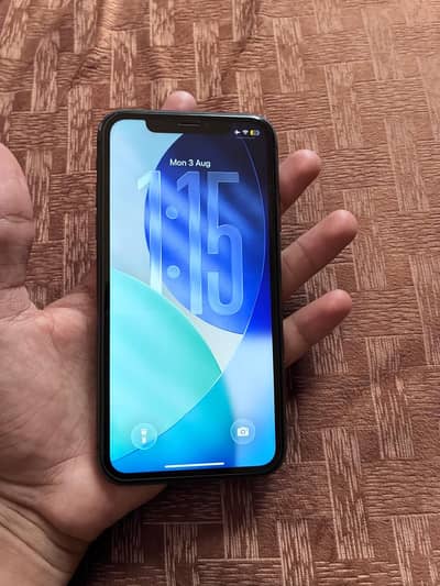 iPhone 11 9.5/10 factory unlock