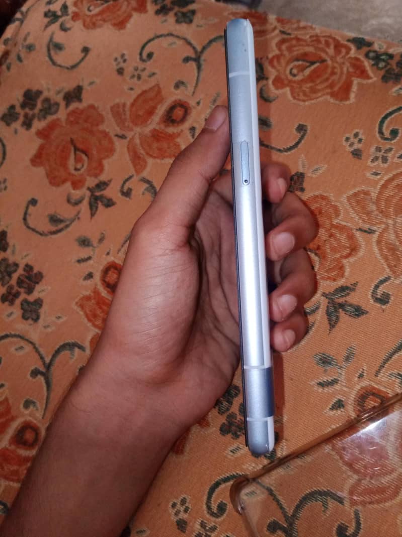 Google Pixel 7a 4