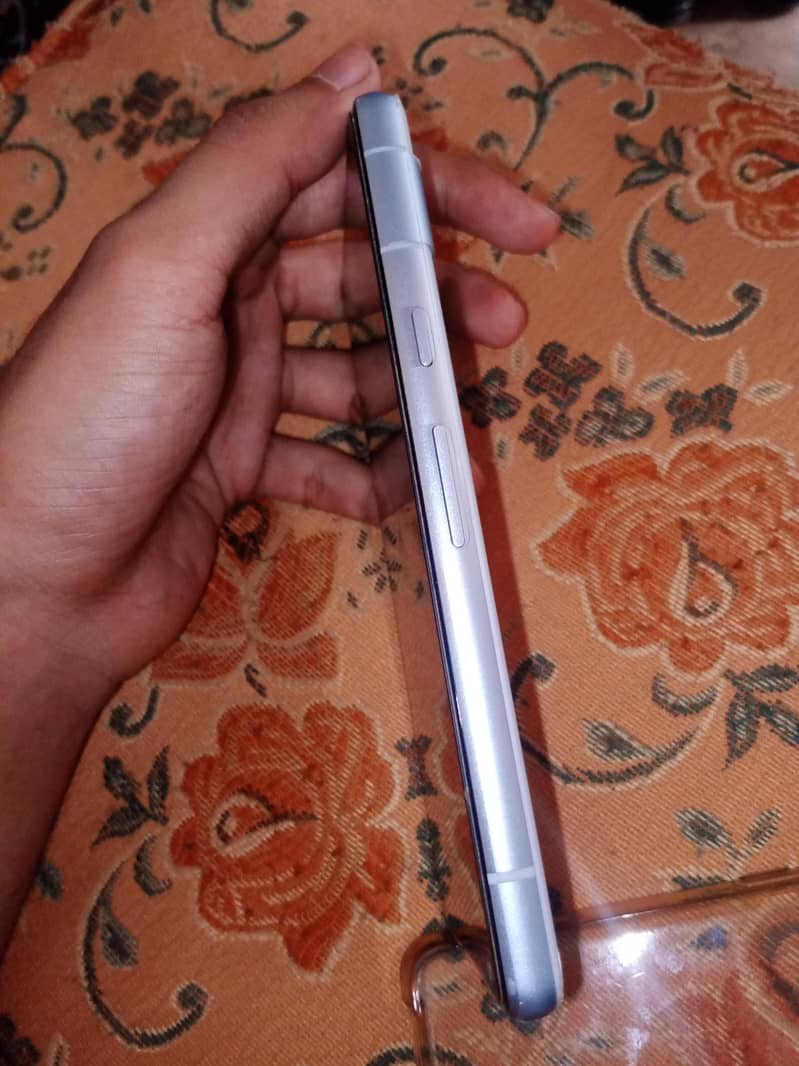 Google Pixel 7a 5
