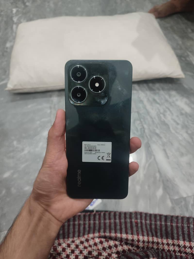 Realme c61 3