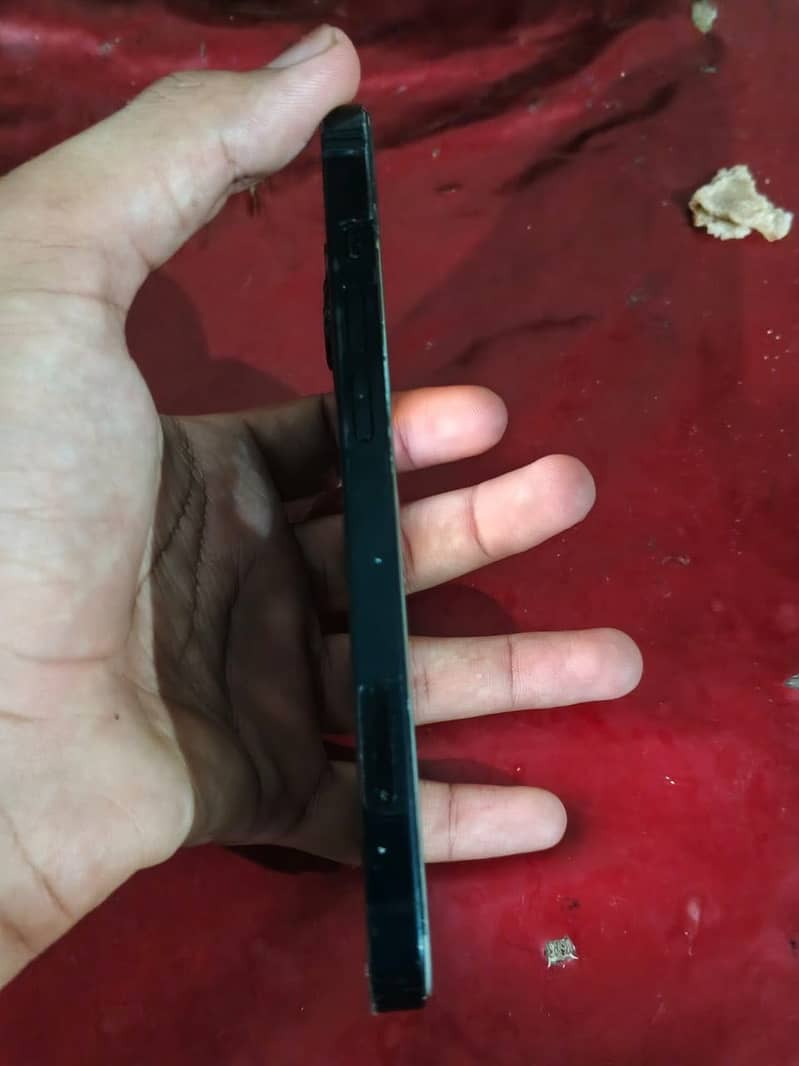 Apple iPhone 13 3