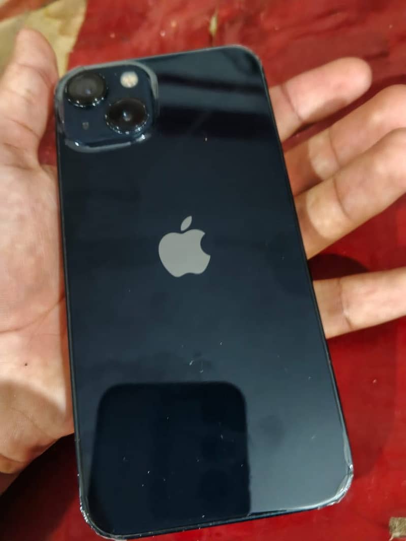Apple iPhone 13 4