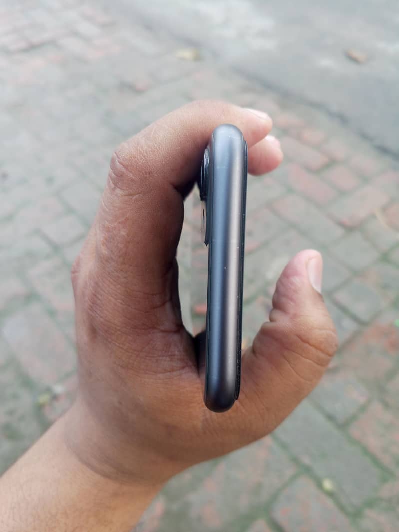 Apple iPhone 11 2