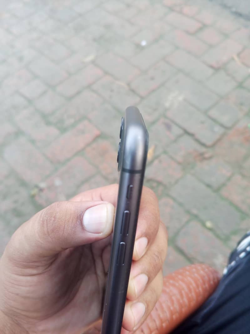 Apple iPhone 11 5