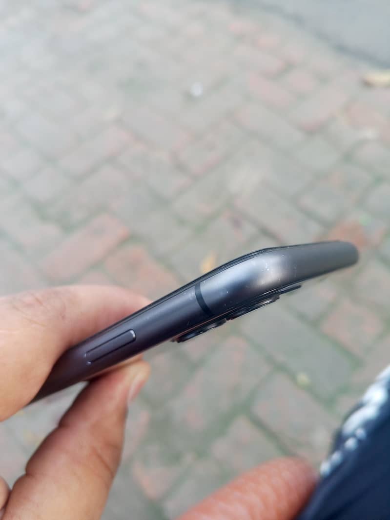 Apple iPhone 11 6
