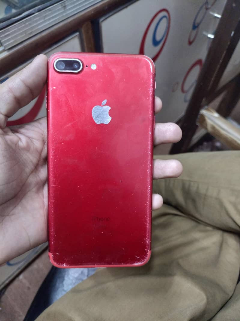 Apple iPhone 7 Plus 0