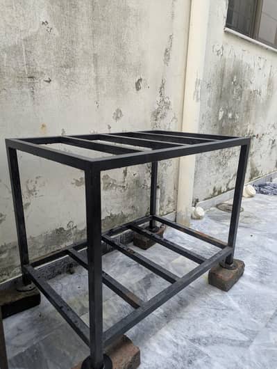 Heavy Duty Iron stand.
