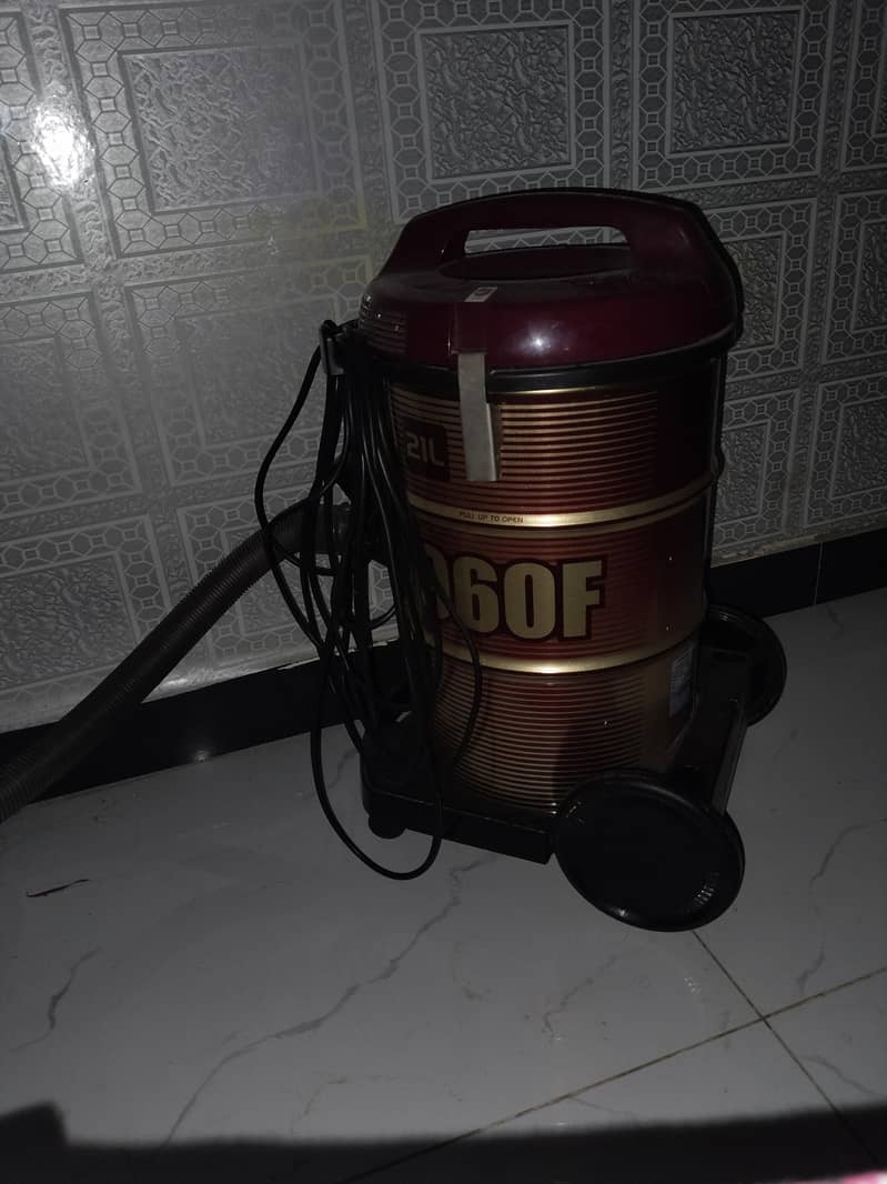 vacuum cleaner 1
