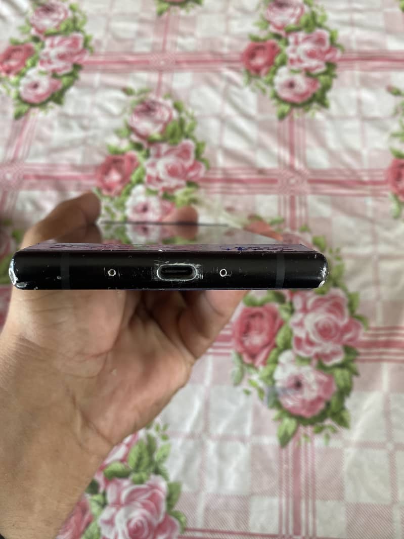Apple iPhone 11 4