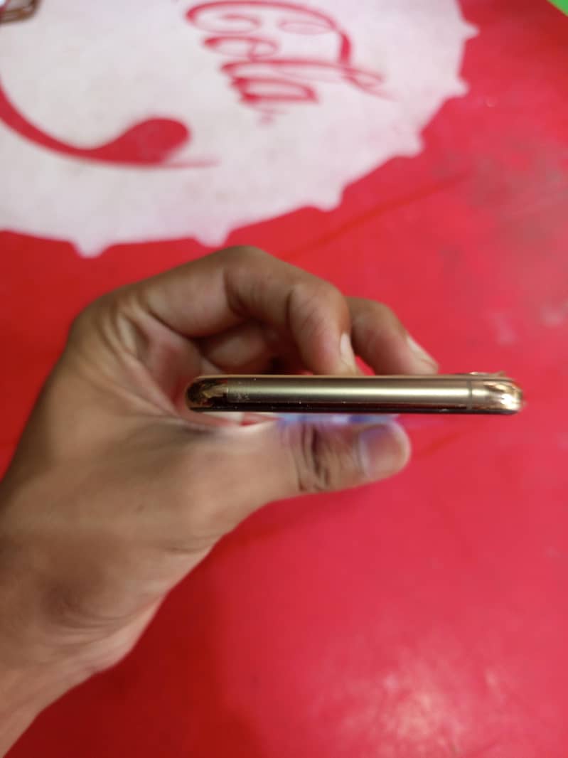 Apple iPhone 11 Pro Max 0