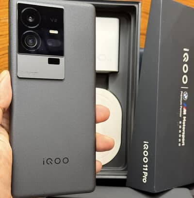 Vivo iQOO 11 Pro 16gb 512 gb dual official PTA approved with box
