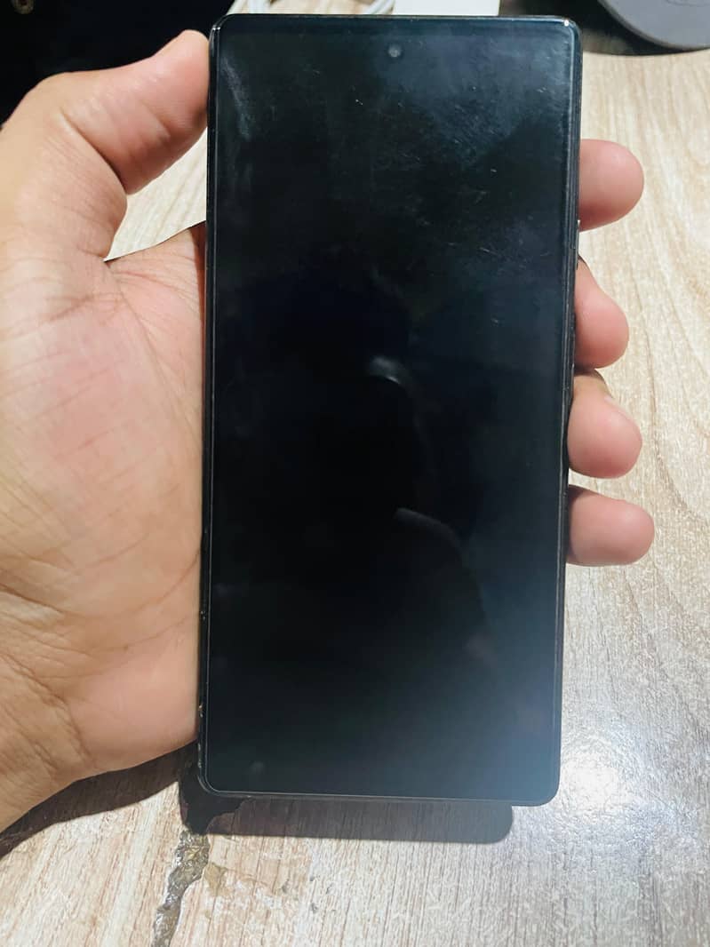 Google Pixel 6a 5