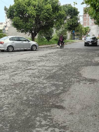 21 Marla Commercial Plot Main College Road Near Mezile Chowk College Road