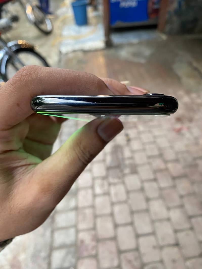 Apple iPhone X 0