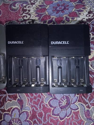 Duracell AA/AAA NiMH Rechargeable Battery Charger