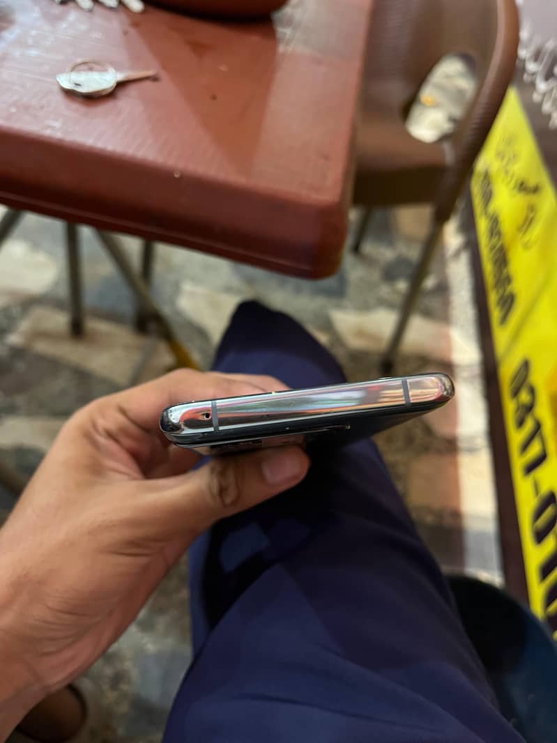 One Plus 10 Pro 6