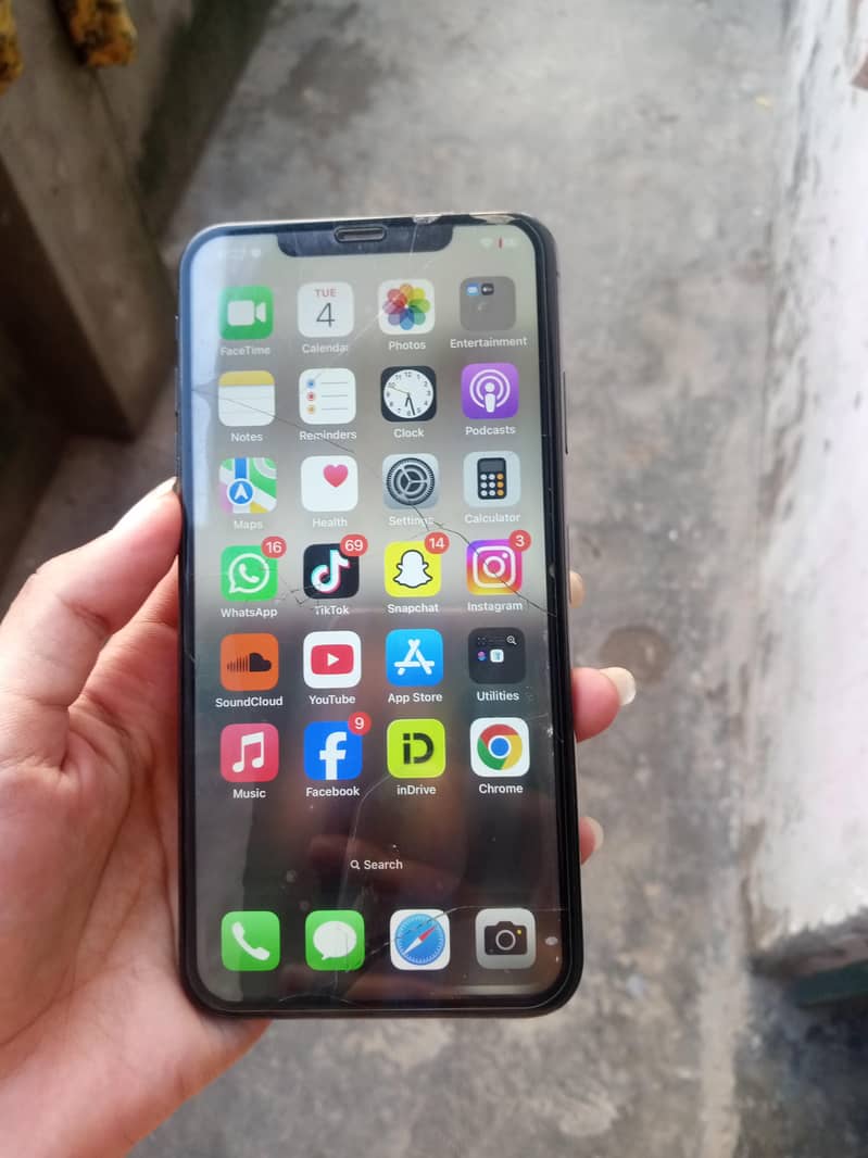 iphone xs max 1