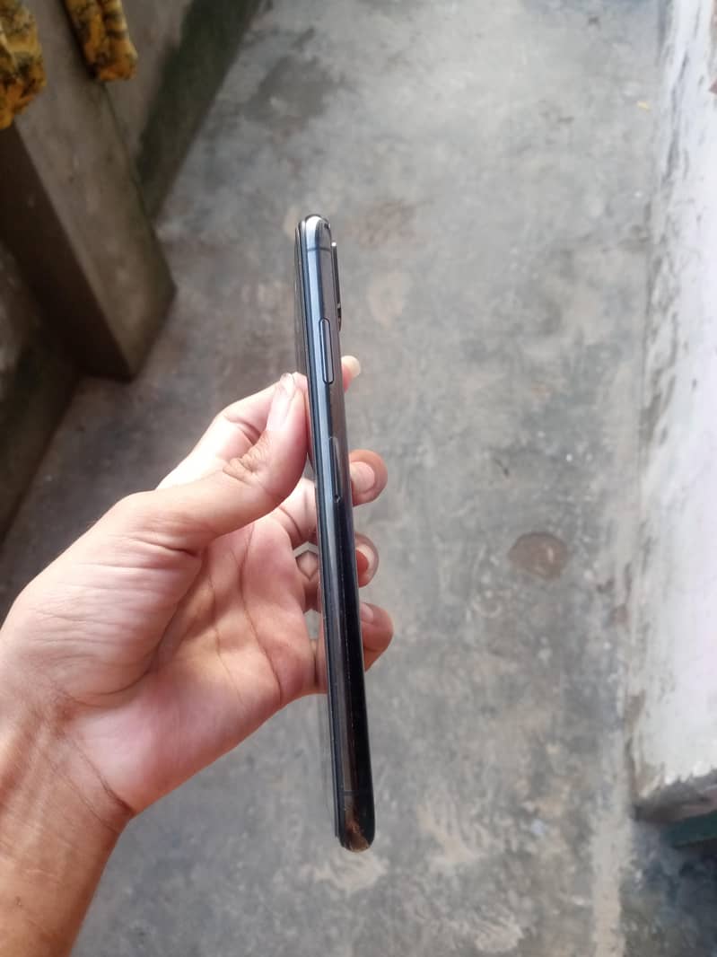 iphone xs max 2