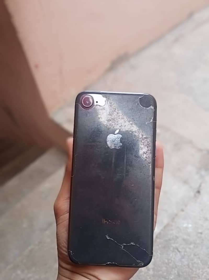 Apple iPhone 8 4