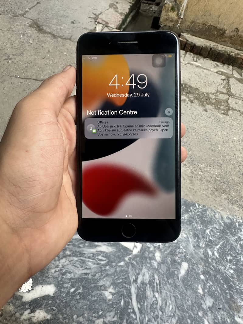 Apple iPhone 7 Plus 3