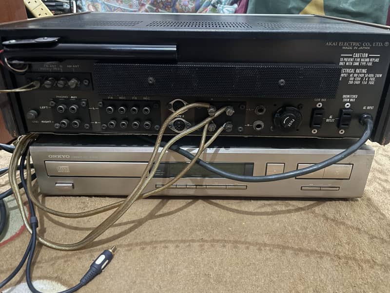 Akai Amplifier 4