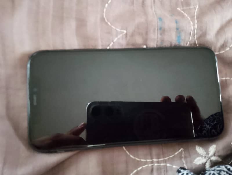 Apple iPhone 11 3