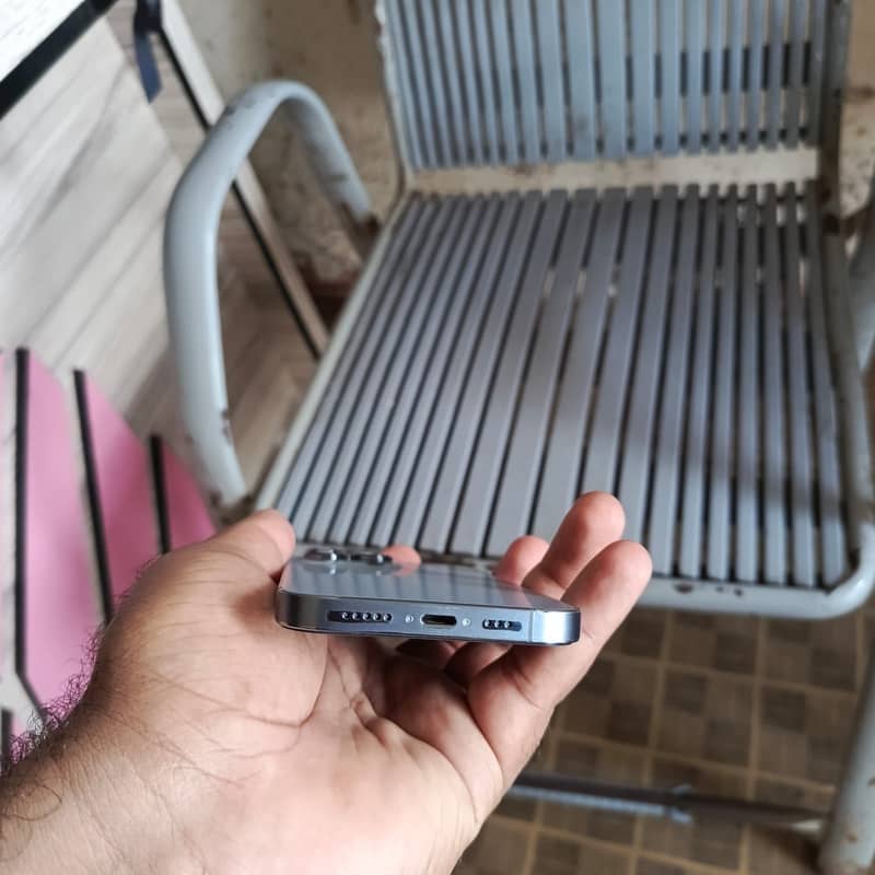 Apple iPhone 13 Pro 1