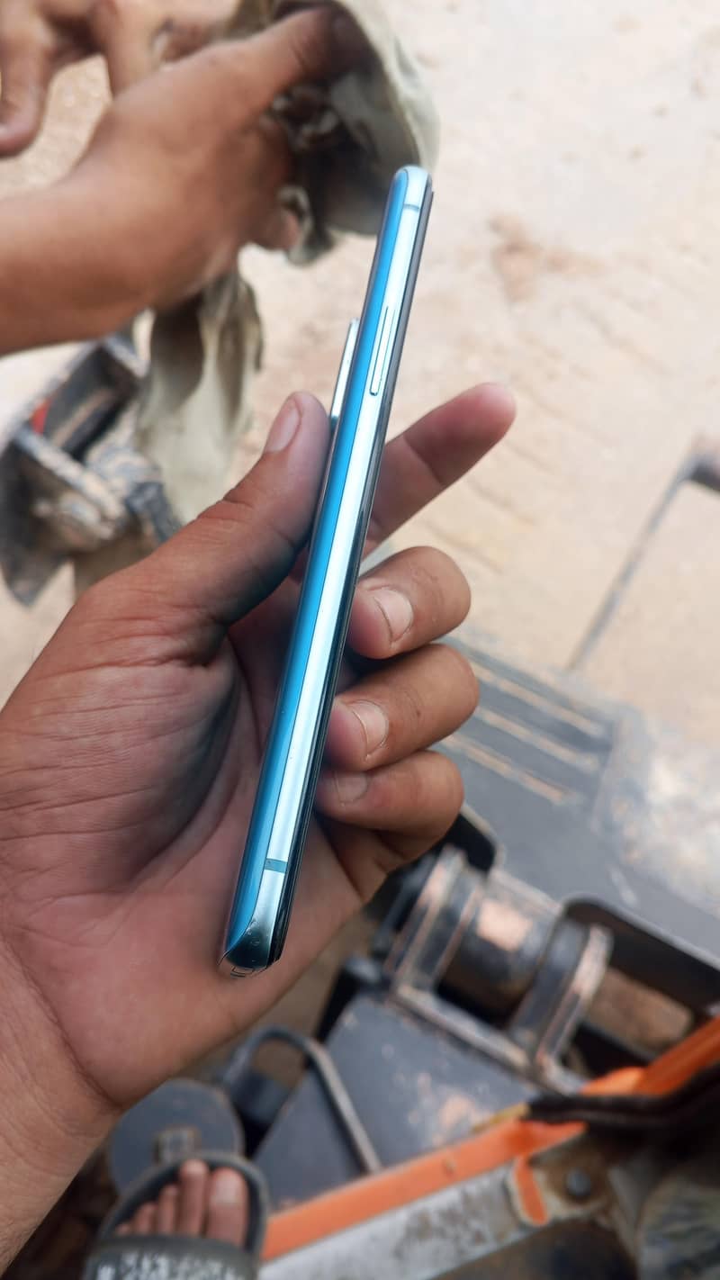One Plus 8T 12+4/256 2