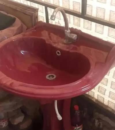 Ceramic wash basin