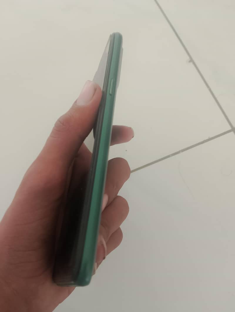 realme 4