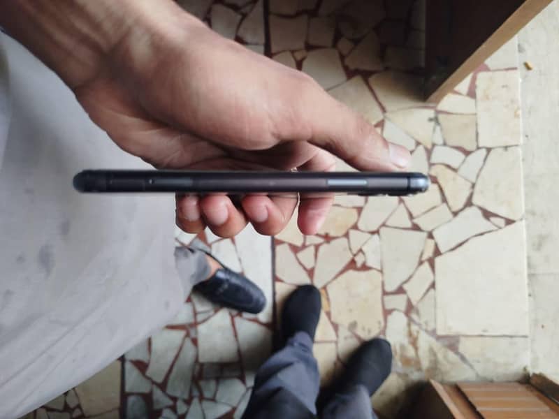 Apple iPhone 11 6