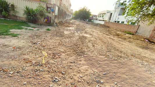 Plot No-1957 Block U - 1 Kanal Plot On Top Location Of Phase 7 DHA Lahore For Urgent Sale