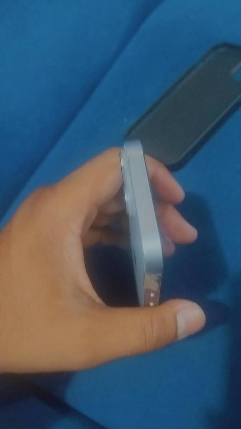 Apple iPhone 14 2
