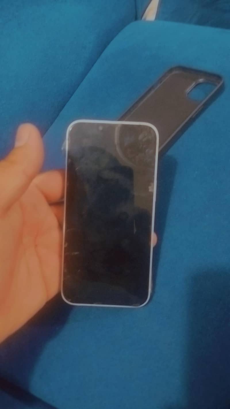 Apple iPhone 14 3